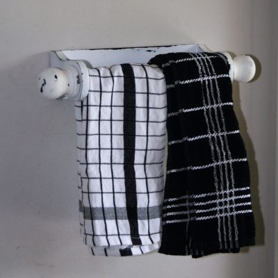 W007-Brocant handdoekenrek