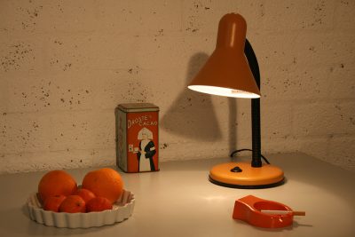 V010 - Vintage bureaulamp oranje