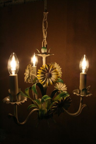 V033 - Franse vintage bloemenlamp