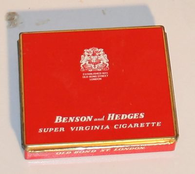 W303- Diverse oude sigarenblikken