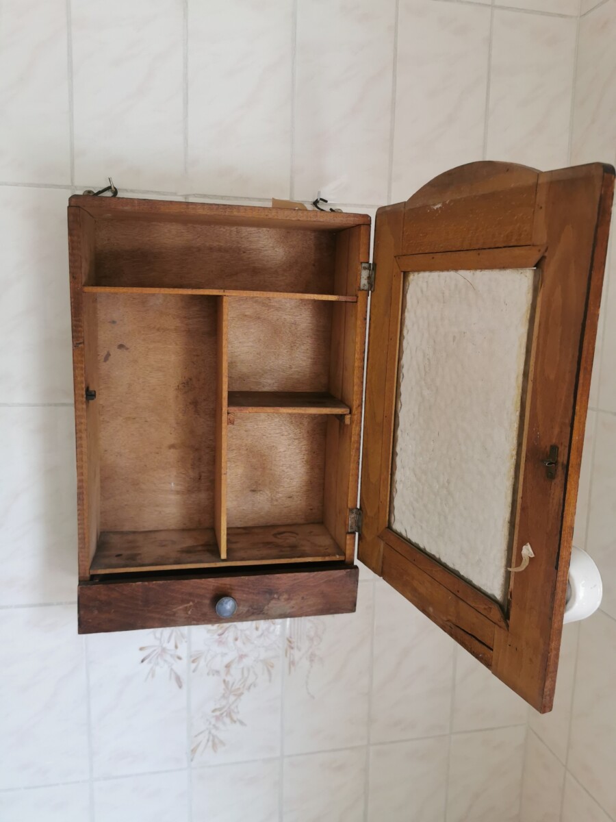 oud medicijnkastje antiek badkamerkastje Santiline- spiegelkastje