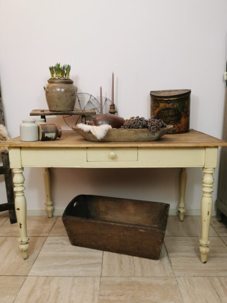 Oude tafel keukentafel bureau Santiline keukentafel eettafel of werkplek