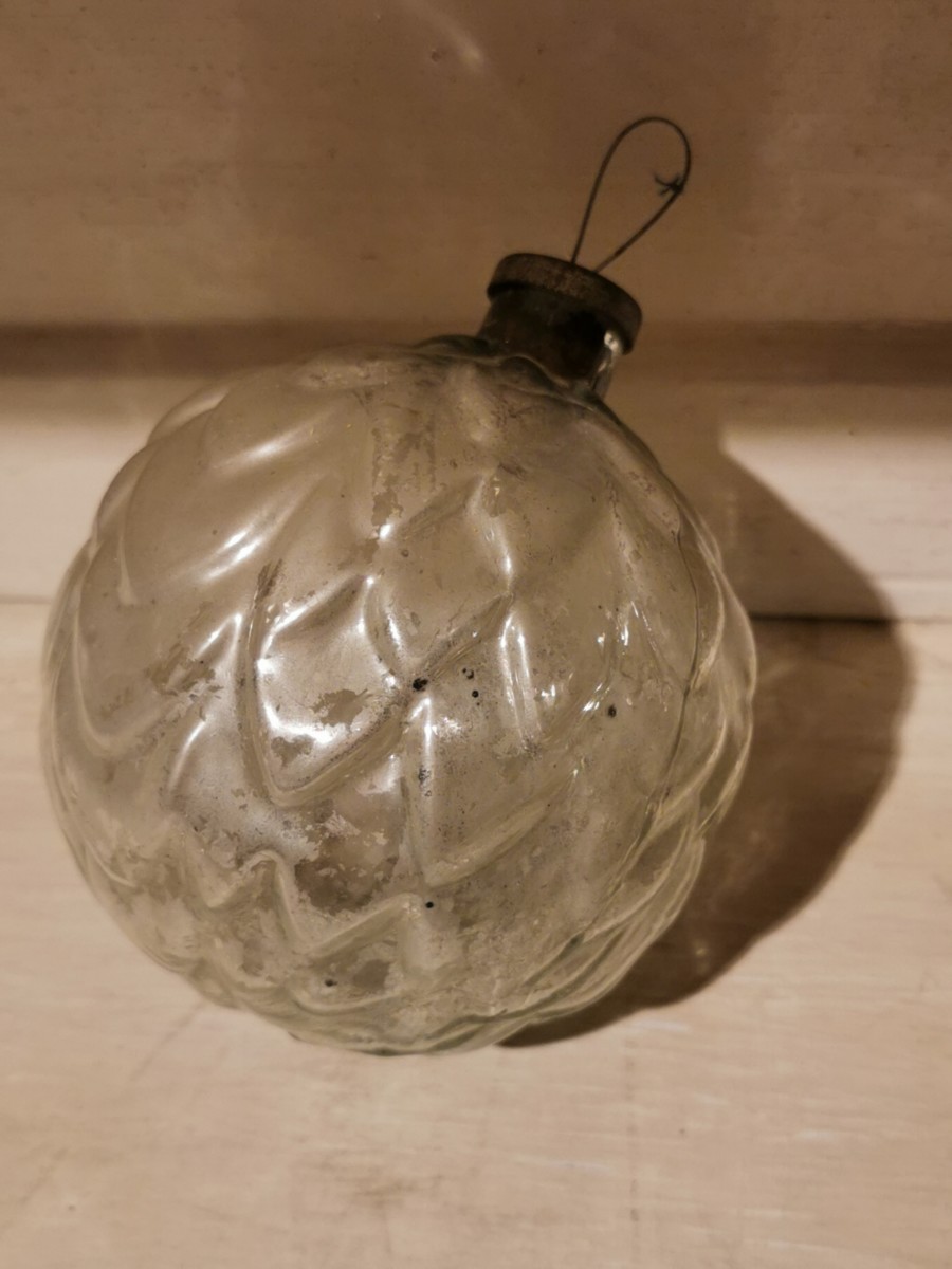 XL antieke glazen kerstbal -