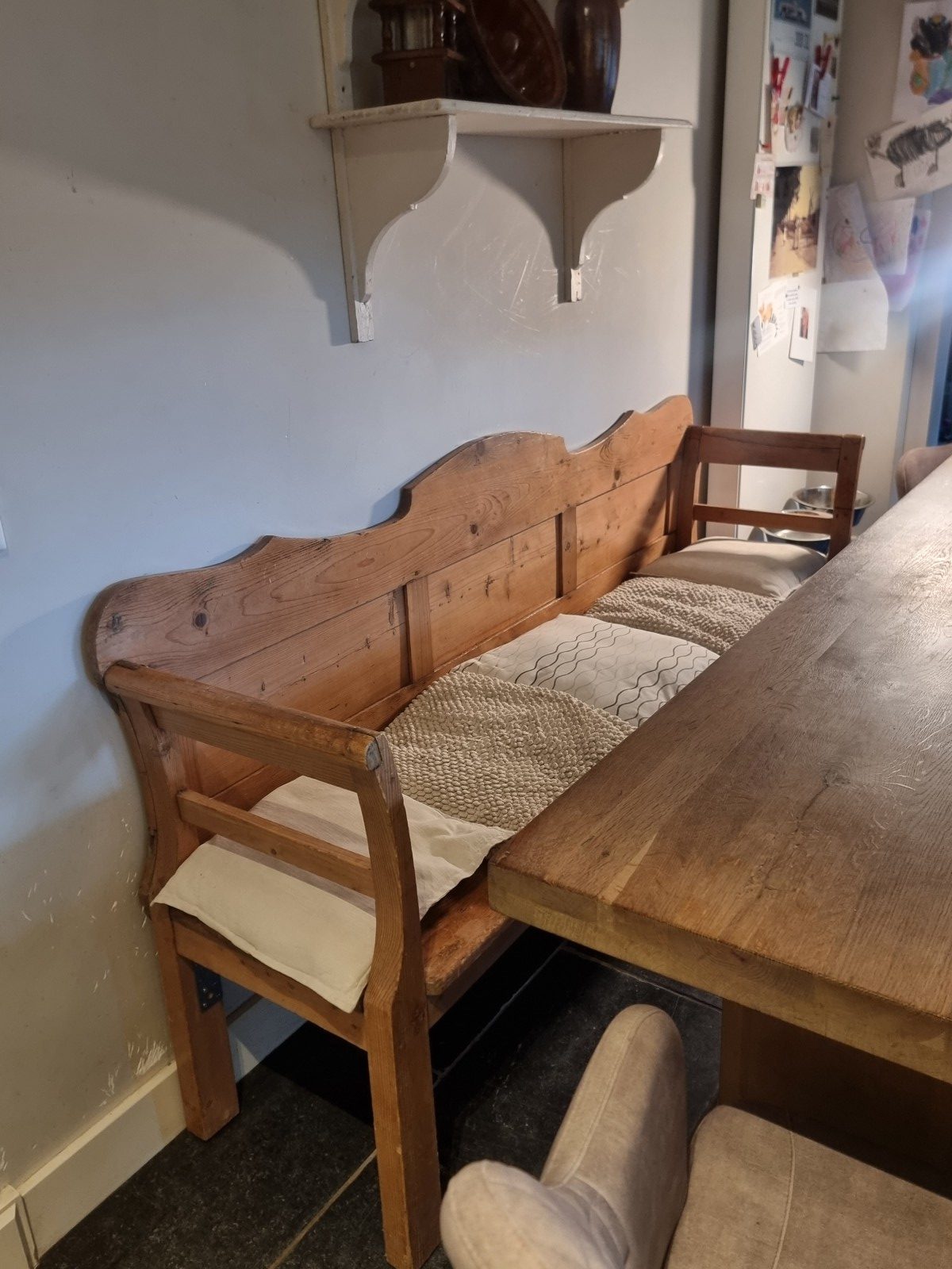 antieke landelijke grenen bank - Afbeelding 2