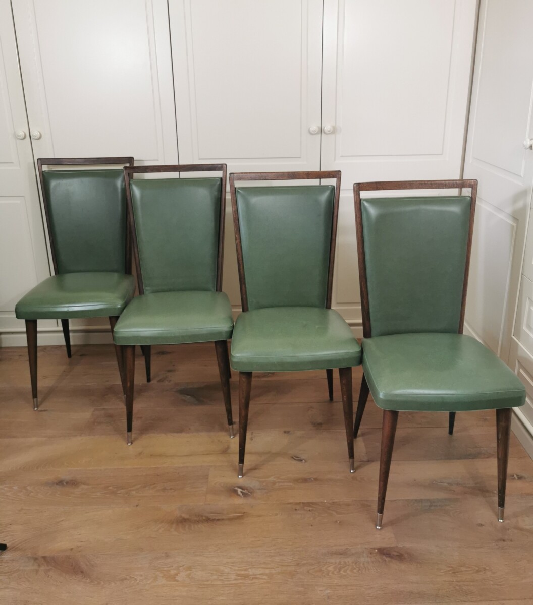 opschorten gordijn Generaliseren vintage stoelen retro eetkamerstoelen jaren 60 stoelen in skai leer en hout