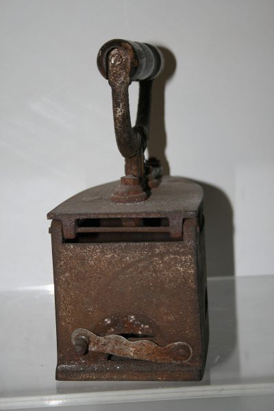W155 - Strijkijzer op kolen Pools 1930